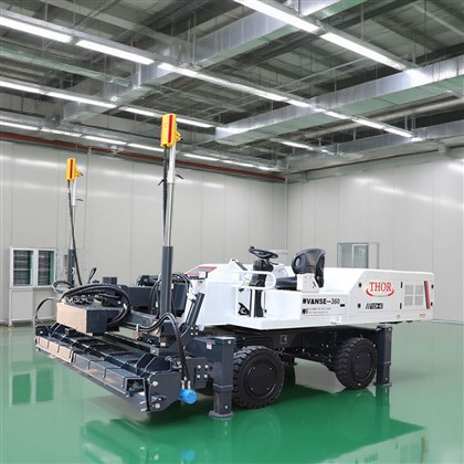 YZ30-4ブーム型レーザースクリード（中サイズ）